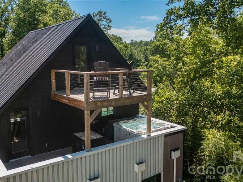 224 Rosenwald Lane, Brevard, NC 28712.  MLS# CAR4393533, YatesRealty ID 32148. 