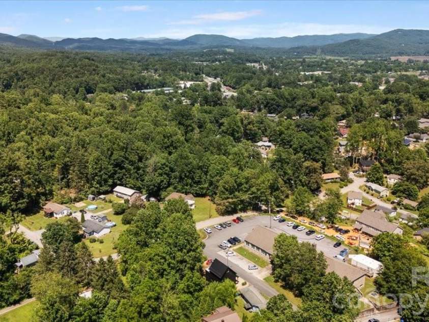 224 Rosenwald Lane, Brevard, NC 28712.  MLS# CAR4393533, YatesRealty ID 32148. 