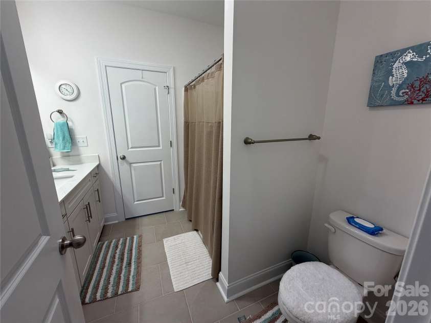 2125 24th Street Lane, Hickory, NC 28602.  MLS# CAR4391527, YatesRealty ID 32149. 