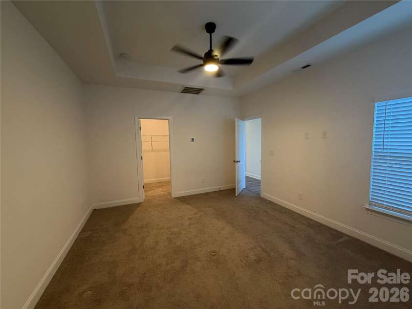 2125 24th Street Lane, Hickory, NC 28602.  MLS# CAR4391527, YatesRealty ID 32149. 