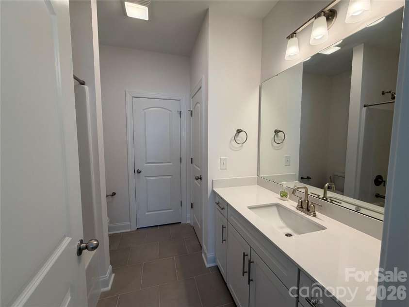 2125 24th Street Lane, Hickory, NC 28602.  MLS# CAR4391527, YatesRealty ID 32149. 