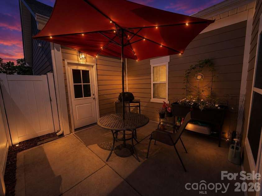2125 24th Street Lane, Hickory, NC 28602.  MLS# CAR4391527, YatesRealty ID 32149. Courtyard