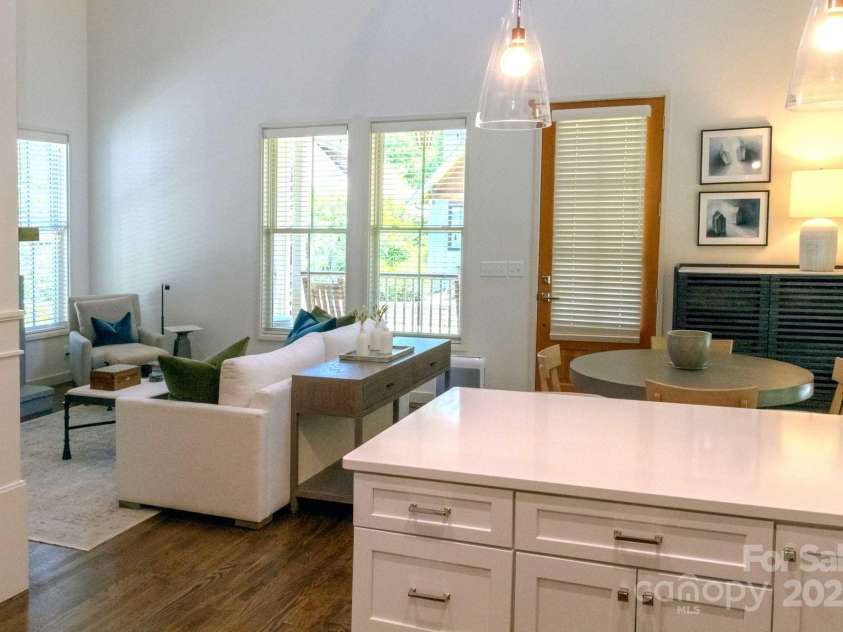 12 Fay Jones Lane, Black Mountain, NC 28711.  MLS# CAR4272405, YatesRealty ID 3215. 