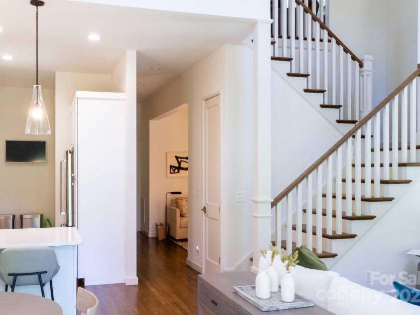 12 Fay Jones Lane, Black Mountain, NC 28711.  MLS# CAR4272405, YatesRealty ID 3215. 