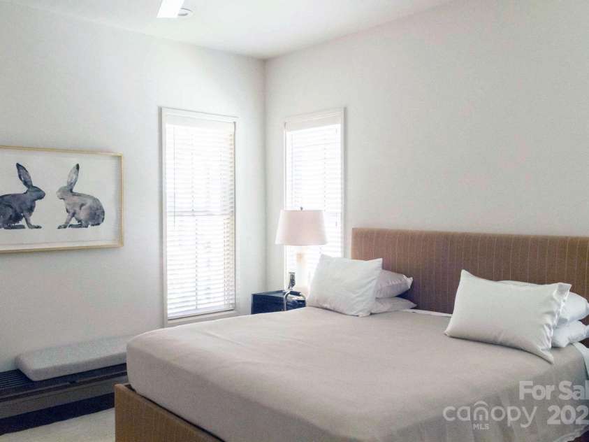 12 Fay Jones Lane, Black Mountain, NC 28711.  MLS# CAR4272405, YatesRealty ID 3215. 