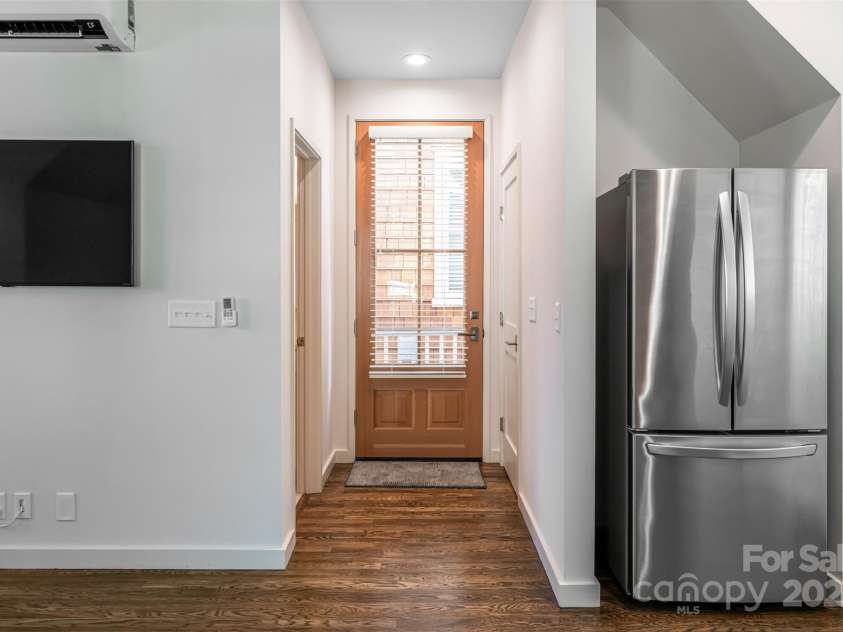 12 Fay Jones Lane, Black Mountain, NC 28711.  MLS# CAR4272405, YatesRealty ID 3215. 