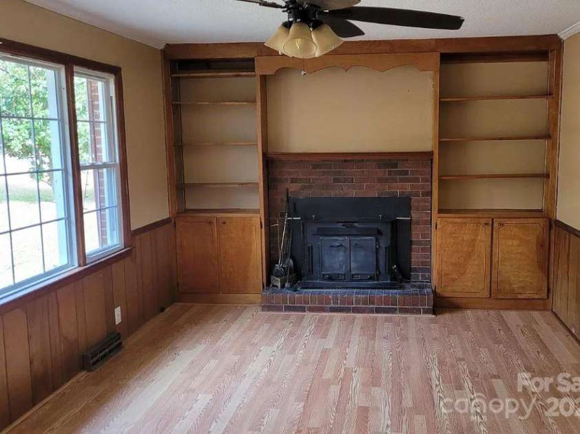 275 Ned Williams Road, Kershaw, SC 29067.  MLS# CAR4240472, YatesRealty ID 3215. 