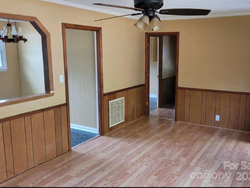 275 Ned Williams Road, Kershaw, SC 29067.  MLS# CAR4240472, YatesRealty ID 3215. 