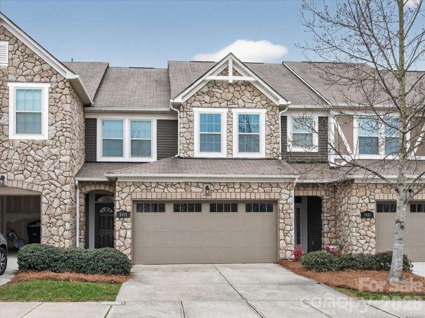9419 Glenburn Lane, Charlotte, NC 28278.  MLS# CAR4352637, YatesRealty ID 3215. 