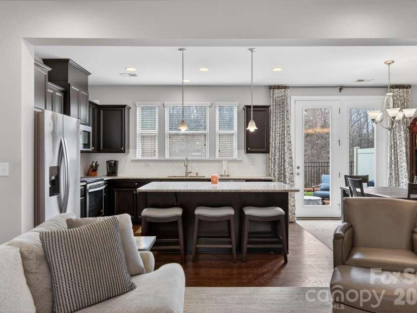 9419 Glenburn Lane, Charlotte, NC 28278.  MLS# CAR4352637, YatesRealty ID 3215. 