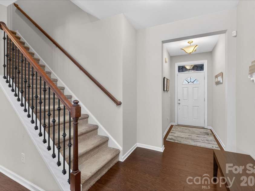 9419 Glenburn Lane, Charlotte, NC 28278.  MLS# CAR4352637, YatesRealty ID 3215. 