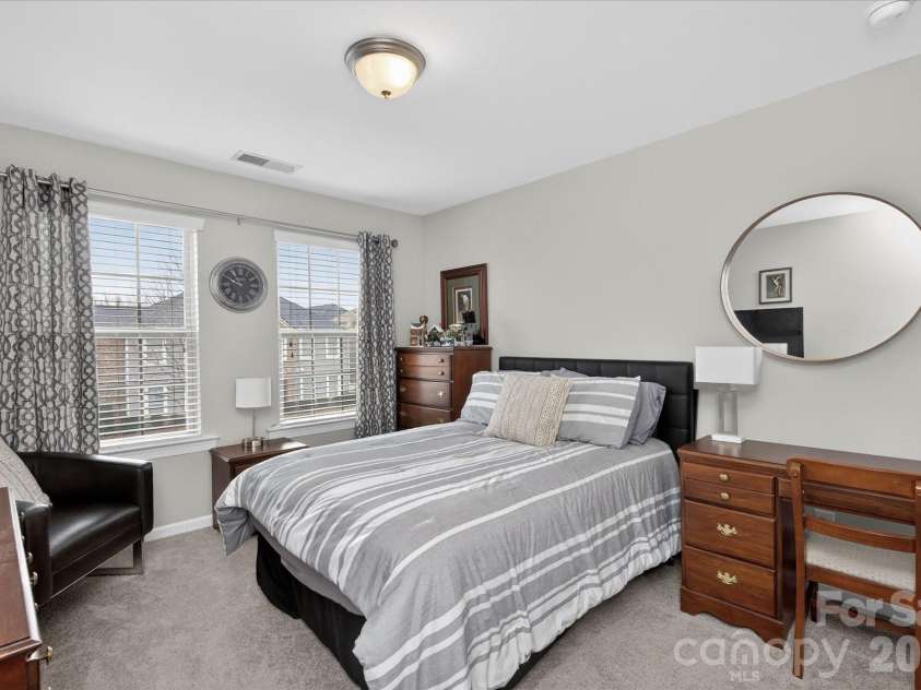 9419 Glenburn Lane, Charlotte, NC 28278.  MLS# CAR4352637, YatesRealty ID 3215. 