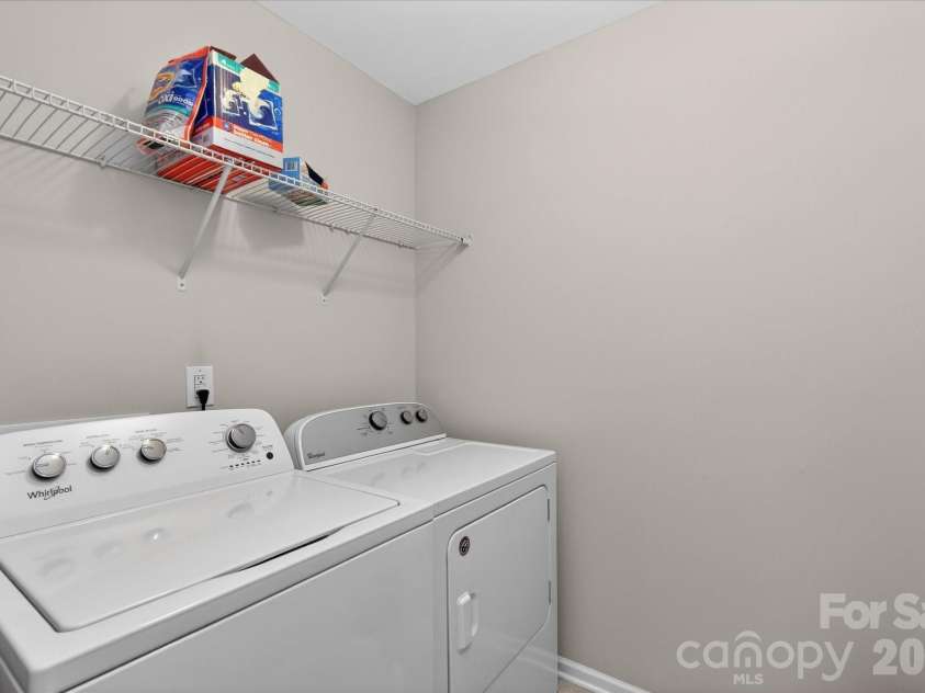 9419 Glenburn Lane, Charlotte, NC 28278.  MLS# CAR4352637, YatesRealty ID 3215. 