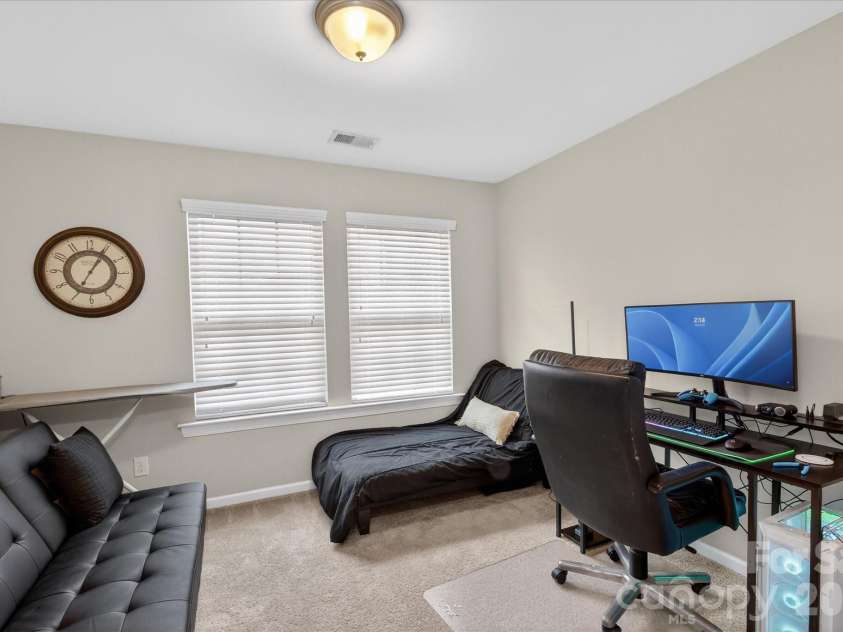 9419 Glenburn Lane, Charlotte, NC 28278.  MLS# CAR4352637, YatesRealty ID 3215. 
