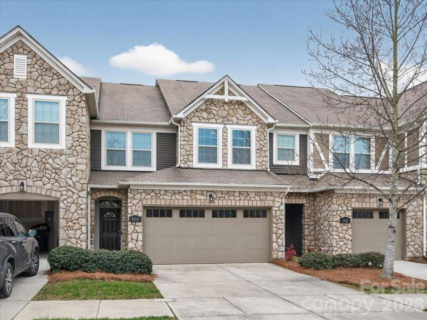 9419 Glenburn Lane, Charlotte, NC 28278.  MLS# CAR4352637, YatesRealty ID 3215. 