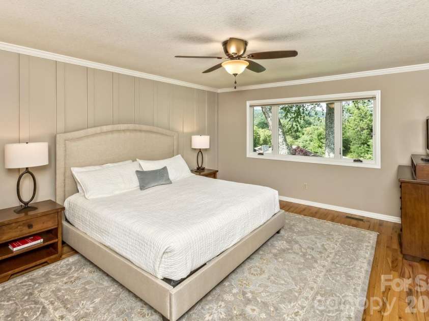 9 Ridge Terrace, Asheville, NC 28804.  MLS# CAR4394864, YatesRealty ID 32150. 