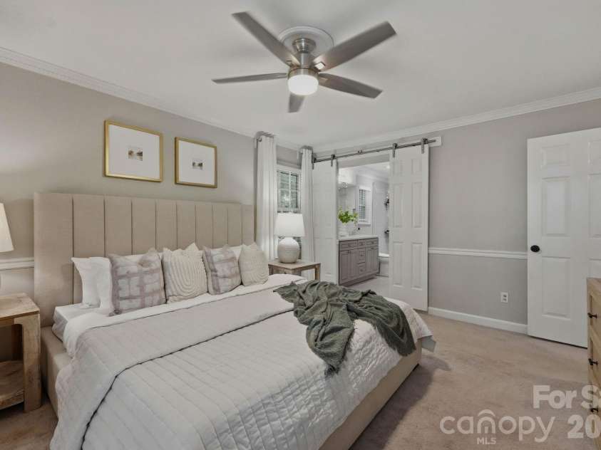 6109 Kingstree Drive, Charlotte, NC 28210.  MLS# CAR4391098, YatesRealty ID 32151. Primary bedroom