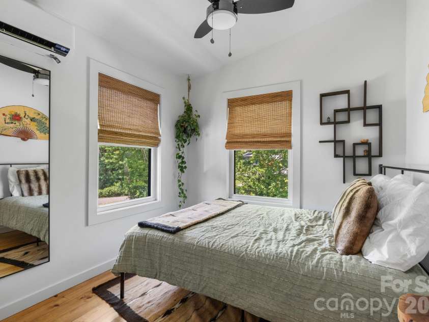 158 Simcoe Street, Asheville, NC 28806.  MLS# CAR4393424, YatesRealty ID 32152. 