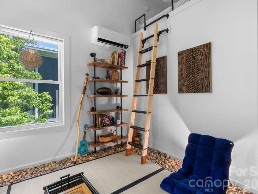 158 Simcoe Street, Asheville, NC 28806.  MLS# CAR4393424, YatesRealty ID 32152. 