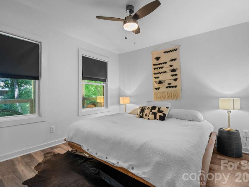 158 Simcoe Street, Asheville, NC 28806.  MLS# CAR4393424, YatesRealty ID 32152. 