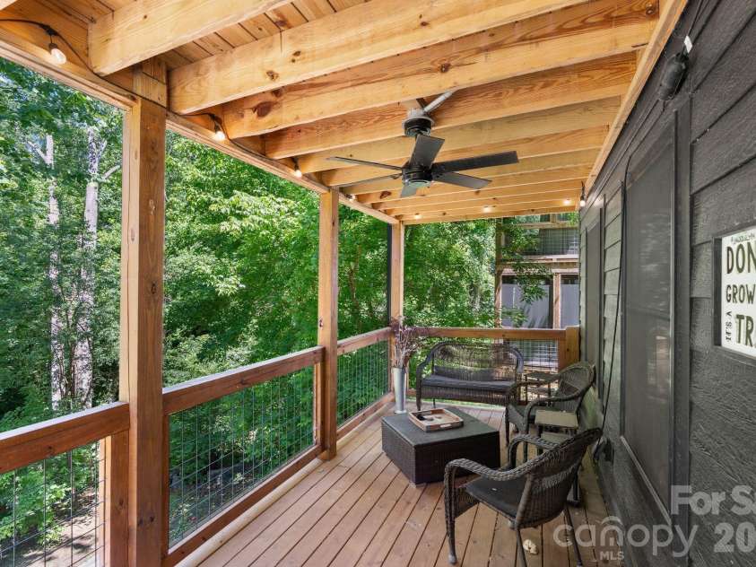 158 Simcoe Street, Asheville, NC 28806.  MLS# CAR4393424, YatesRealty ID 32152. 