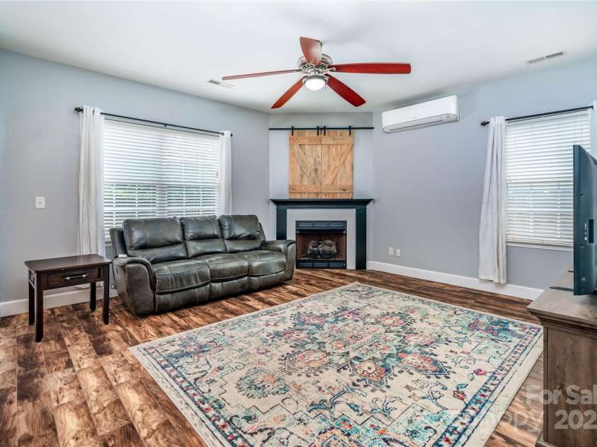 457 Laurel Fork Drive, Fort Mill, SC 29715.  MLS# CAR4288874, YatesRealty ID 32152. 