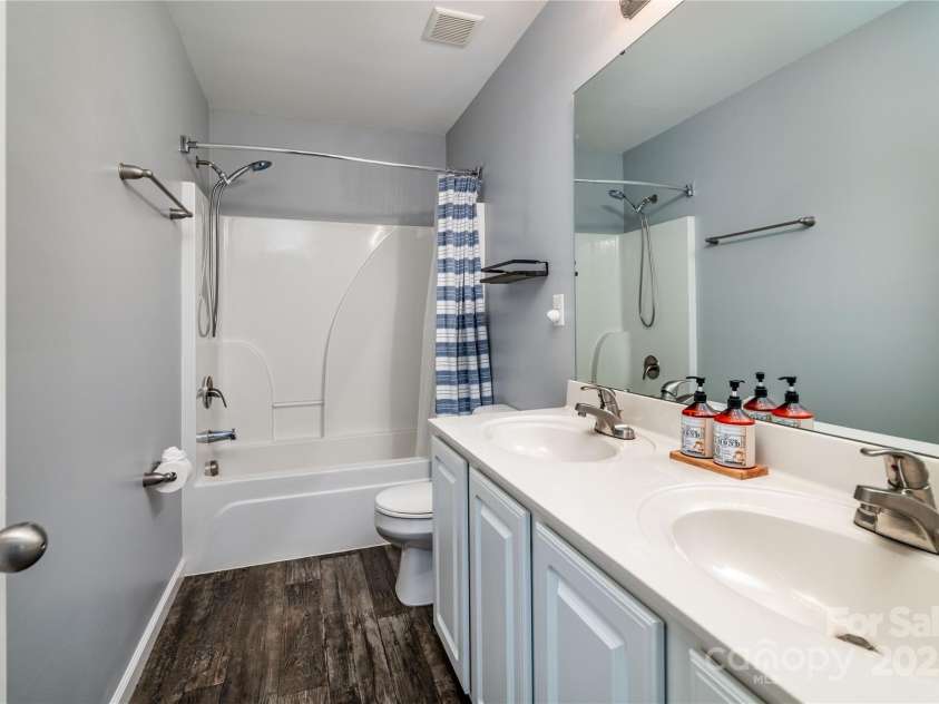 457 Laurel Fork Drive, Fort Mill, SC 29715.  MLS# CAR4288874, YatesRealty ID 32152. 