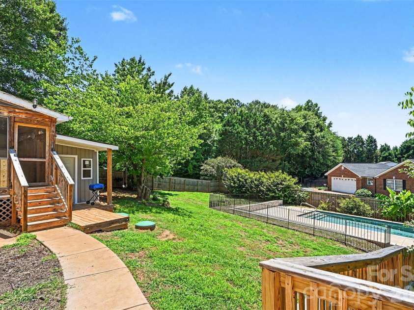 113 Heather Glen Lane, Belmont, NC 28012.  MLS# CAR4389922, YatesRealty ID 32153. Backyard