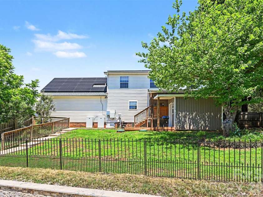 113 Heather Glen Lane, Belmont, NC 28012.  MLS# CAR4389922, YatesRealty ID 32153. Backyard