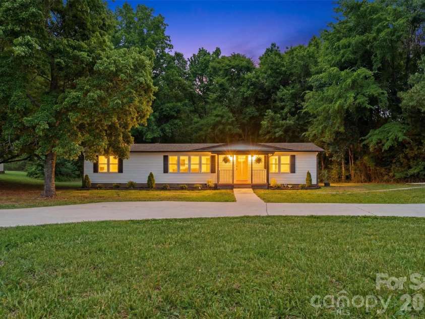 7640 Nc 152 Highway, Mooresville, NC 28115.  MLS# CAR4391524, YatesRealty ID 32154. 