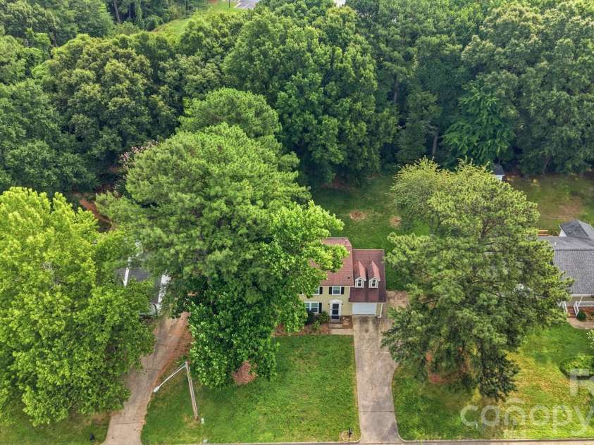 618 Tryon Place, Gastonia, NC 28054.  MLS# CAR4392870, YatesRealty ID 32155. 