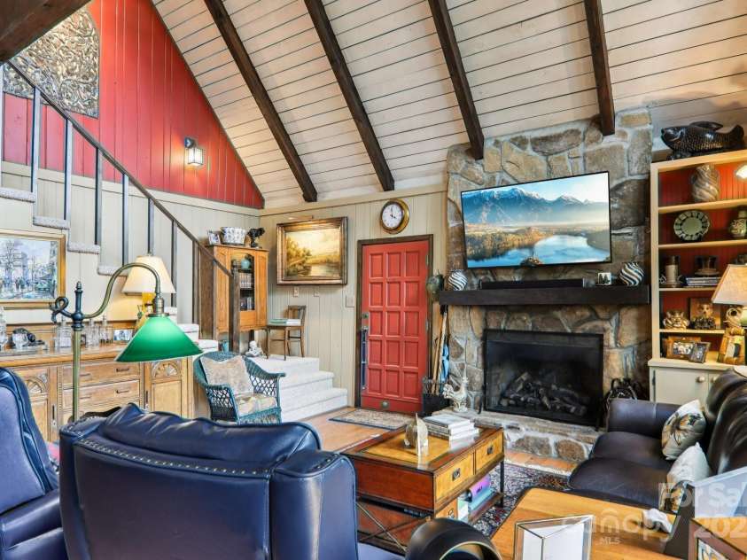 19 High Terrain Drive, Burnsville, NC 28714.  MLS# CAR4292029, YatesRealty ID 32157. 