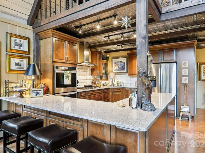 19 High Terrain Drive, Burnsville, NC 28714.  MLS# CAR4292029, YatesRealty ID 32157. 