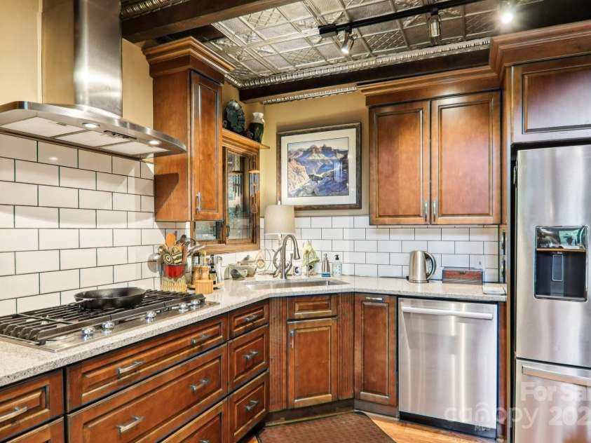 19 High Terrain Drive, Burnsville, NC 28714.  MLS# CAR4292029, YatesRealty ID 32157. 