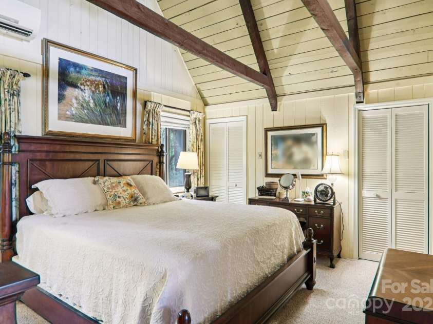 19 High Terrain Drive, Burnsville, NC 28714.  MLS# CAR4292029, YatesRealty ID 32157. 