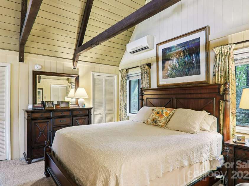 19 High Terrain Drive, Burnsville, NC 28714.  MLS# CAR4292029, YatesRealty ID 32157. 