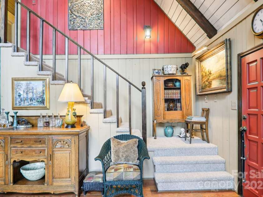 19 High Terrain Drive, Burnsville, NC 28714.  MLS# CAR4292029, YatesRealty ID 32157. 