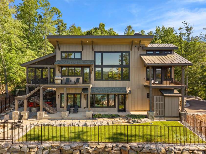 425 Dockside Drive, Nebo, NC 28761.  MLS# CAR4393009, YatesRealty ID 32158. 