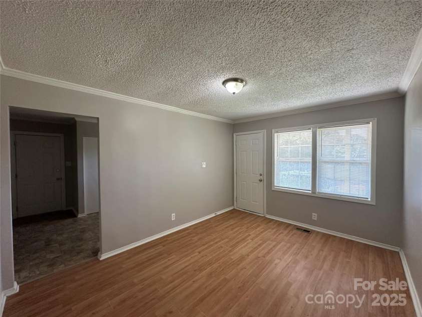136 Melba Avenue, Concord, NC 28025.  MLS# CAR4292415, YatesRealty ID 32159. 