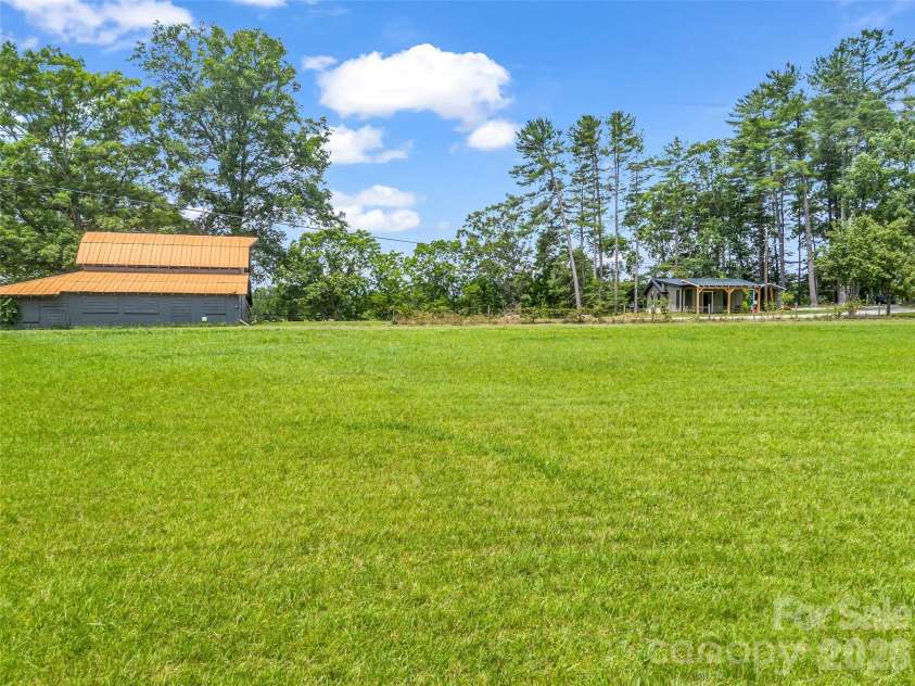 54 Old Lime Kiln Road, Arden, NC 28704.  MLS# CAR4394473, YatesRealty ID 32159. 