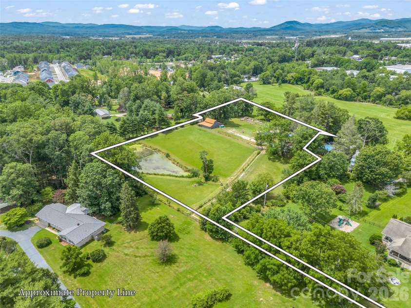 54 Old Lime Kiln Road, Arden, NC 28704.  MLS# CAR4394473, YatesRealty ID 32159. The property has entries from both Old Lime Kiln and also Watson Rd.