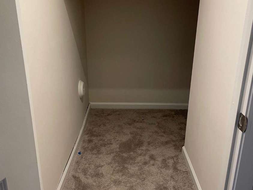 14051 Martin hill Way, Charlotte, NC 28277.  MLS# CAR4378457, YatesRealty ID 32160. Storage closet