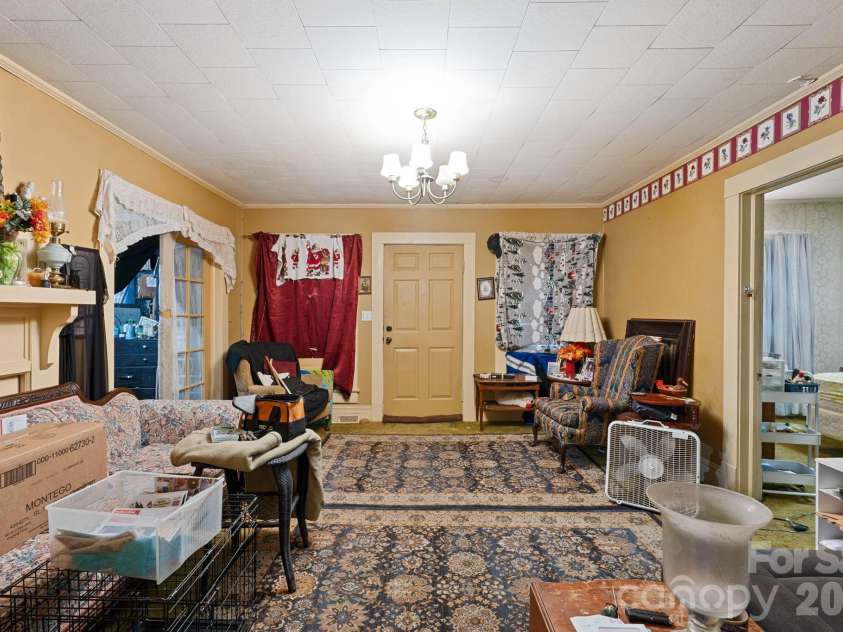 106 Main Street, Granite Falls, NC 28630.  MLS# CAR4393663, YatesRealty ID 32162. 