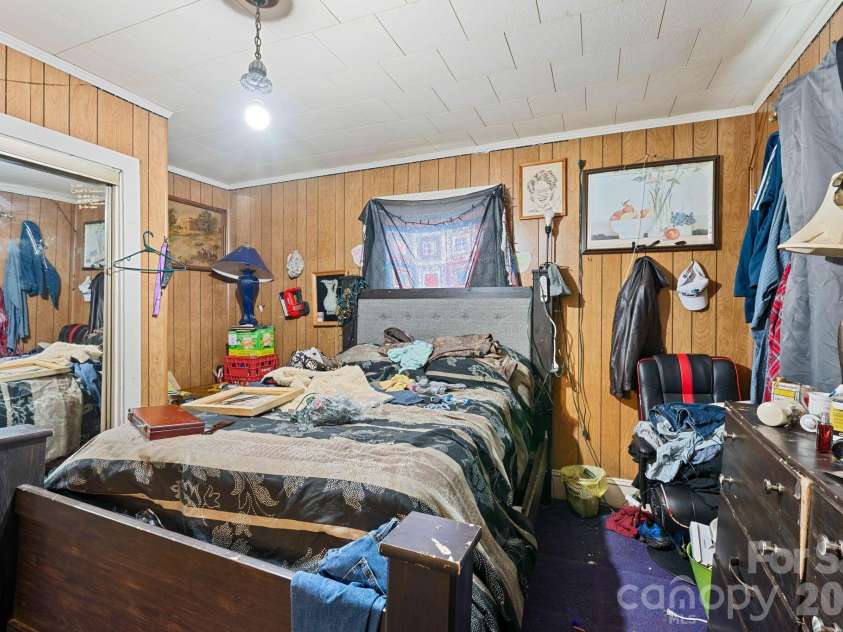 106 Main Street, Granite Falls, NC 28630.  MLS# CAR4393663, YatesRealty ID 32162. 