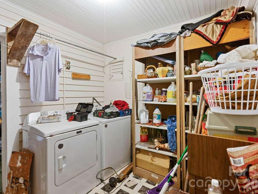 106 Main Street, Granite Falls, NC 28630.  MLS# CAR4393663, YatesRealty ID 32162. 