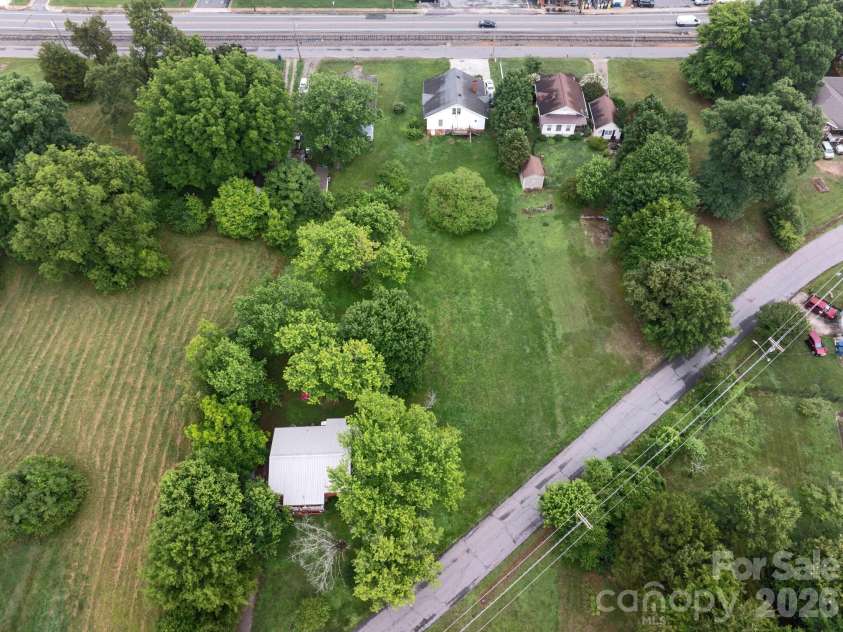 106 Main Street, Granite Falls, NC 28630.  MLS# CAR4393663, YatesRealty ID 32162. 