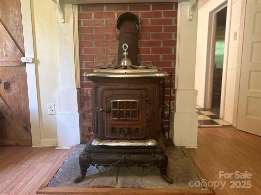 8485 Hwy 197 Highway, Green Mountain, NC 28740.  MLS# CAR4292504, YatesRealty ID 32162. 