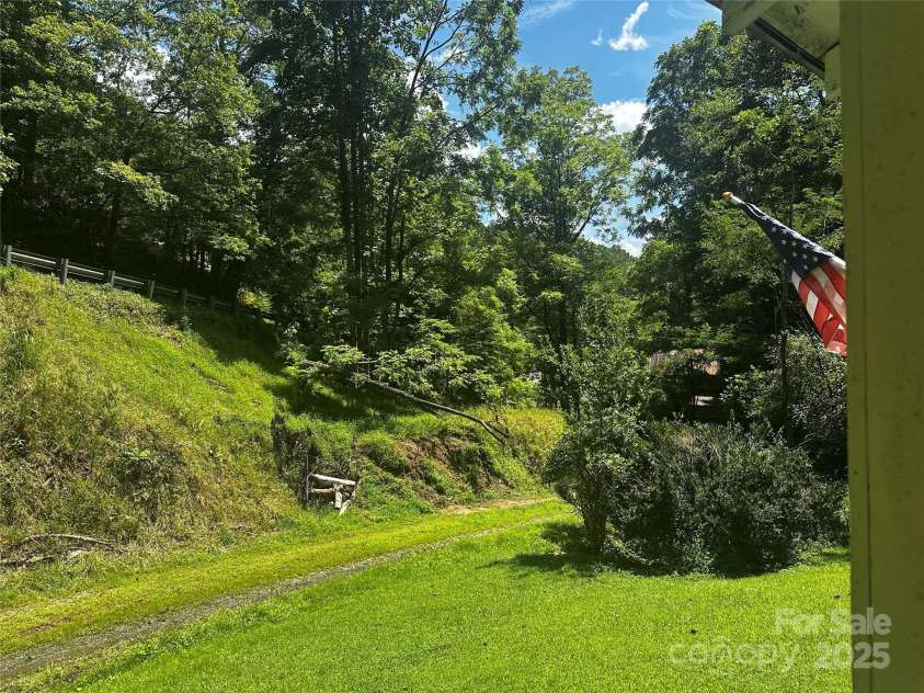 8485 Hwy 197 Highway, Green Mountain, NC 28740.  MLS# CAR4292504, YatesRealty ID 32162. 