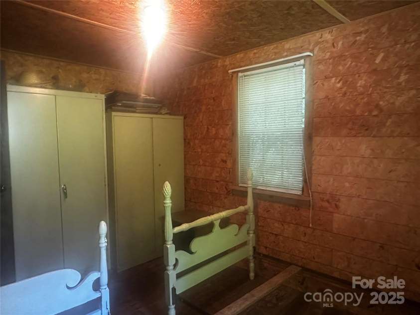 8485 Hwy 197 Highway, Green Mountain, NC 28740.  MLS# CAR4292504, YatesRealty ID 32162. 