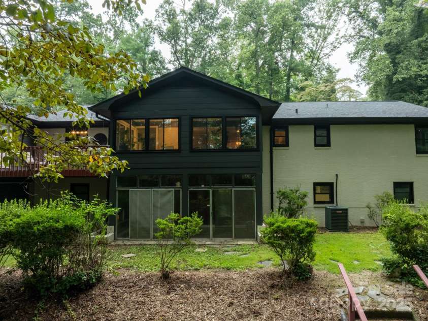 108 Maehill Place, Lenoir, NC 28645.  MLS# CAR4290950, YatesRealty ID 32163. 